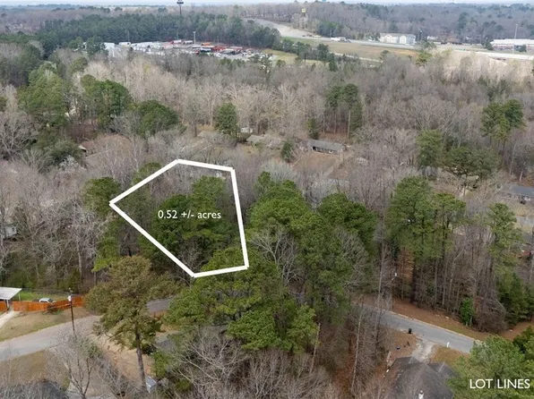 4724 Woodvale Dr, Tuscaloosa, AL 35405