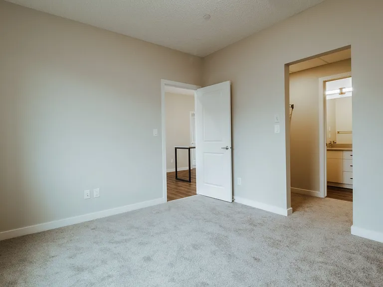 5530 Schonsee Dr NW — Photo 8