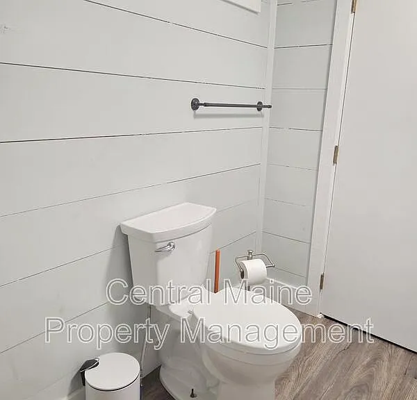 109 S Reynolds Rd — Photo 16