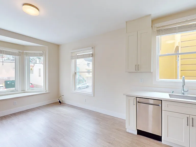 40 Tiffany Ave #1 — Photo 5