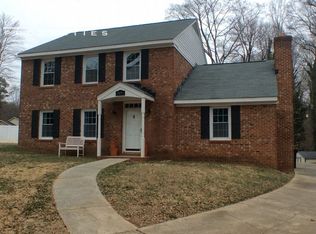 609 Ridgeway Dr, Belmont, NC 28012