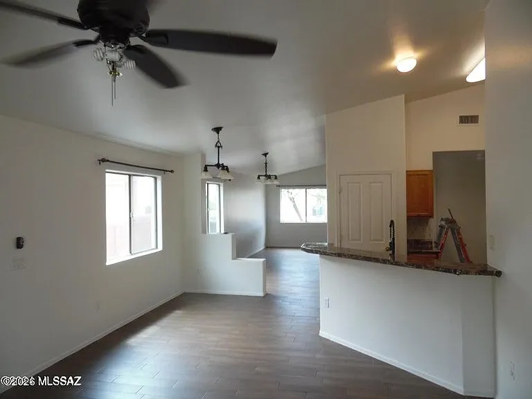 7325 E Weeping Willow Dr SE — Photo 7