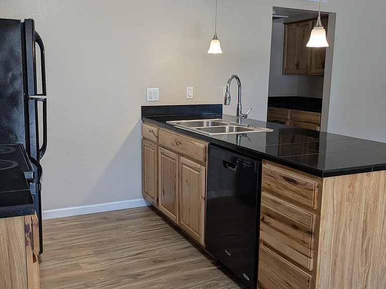 1137 N Granite Reef Rd — Photo 4