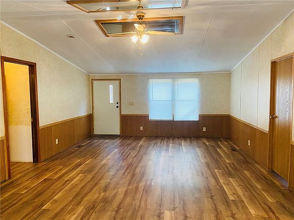 3rd image of 12904 Scenic Dr
