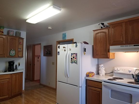 4th image of 2476 S Green Ave