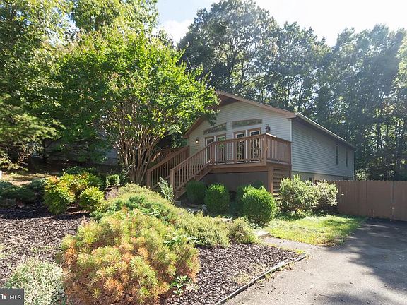 2nd image of 225 Sharon Dr