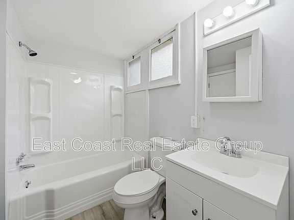 3rd image of 428 N Locust St