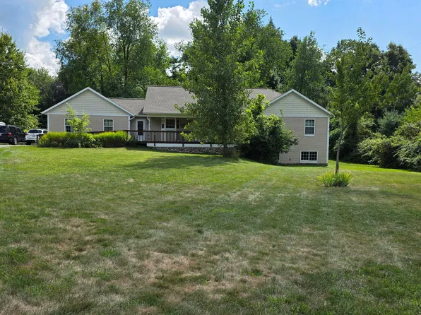 6554 Nine Mile Rd NE, Rockford, MI 49341