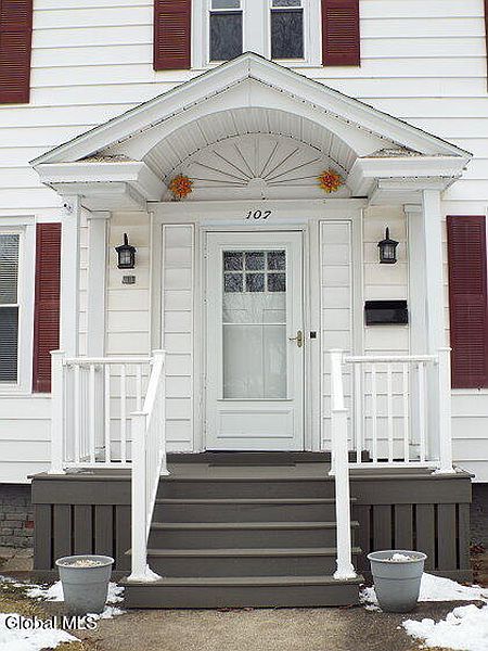 4th image of 107 Oakland Avenue