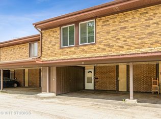 10 Cour Versaille, Palos Hills, IL