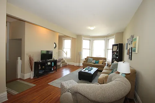 3338 N Kenmore Ave #3 Photo 1