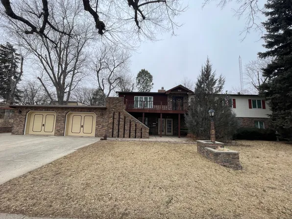 911 2nd Ave W, Mobridge, SD 57601