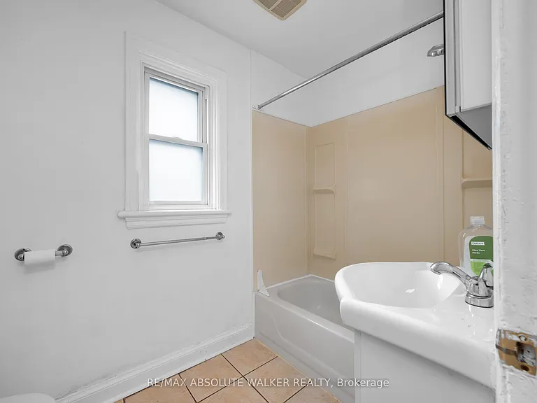 131 Dagmar Ave #3 — Photo 30