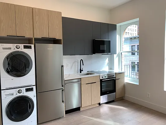 Rented by Starts New York Realty LLC | media 20