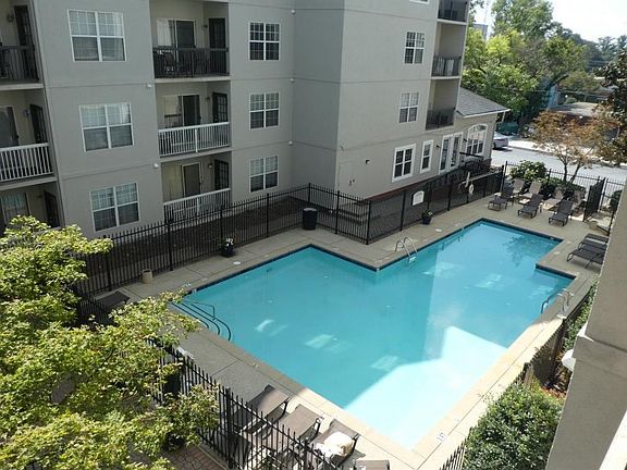4th image of 1074 Peachtree Walk NE #310