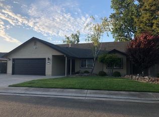 13323 Gina Dr, Lockeford, CA 95237