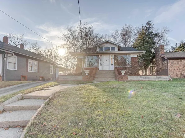 811 N 12th St, Mount Vernon, IL 62864