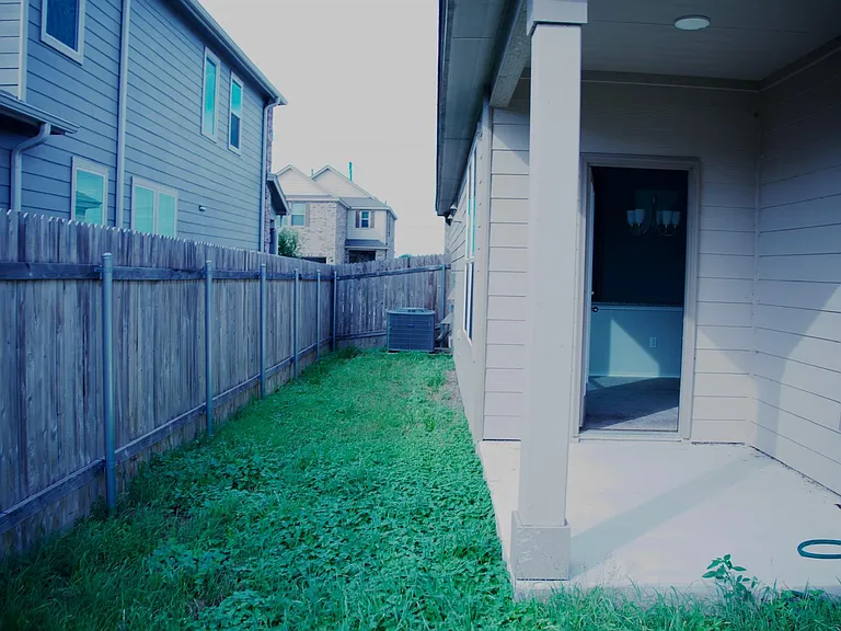 211 Pitkin Dr — Photo 22