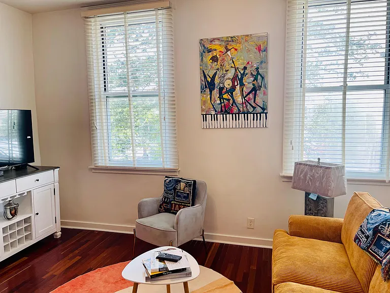 1224 Saint Charles Ave #200 — Photo 9