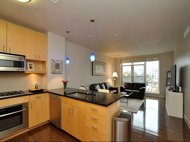 700 Harrison Ave #506 — Photo 1