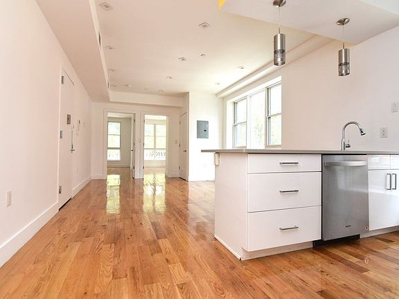 2nd image of 356 Willis Ave #1