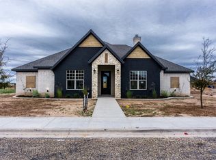 606 N 10th St, Wolfforth, TX 79382