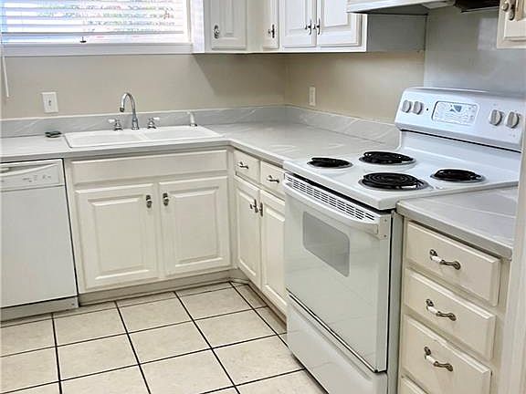5th image of 6527 Old Shell Rd APT 18