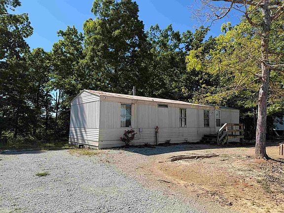 2nd image of 520 Coy Hill Rd
