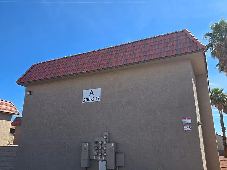 4300 N Lamont St #201 — Photo 19