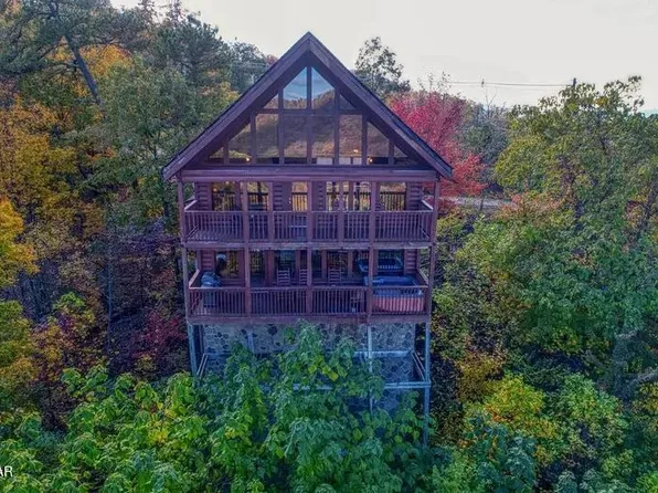 2131 Windy Ln, Sevierville, TN 37876