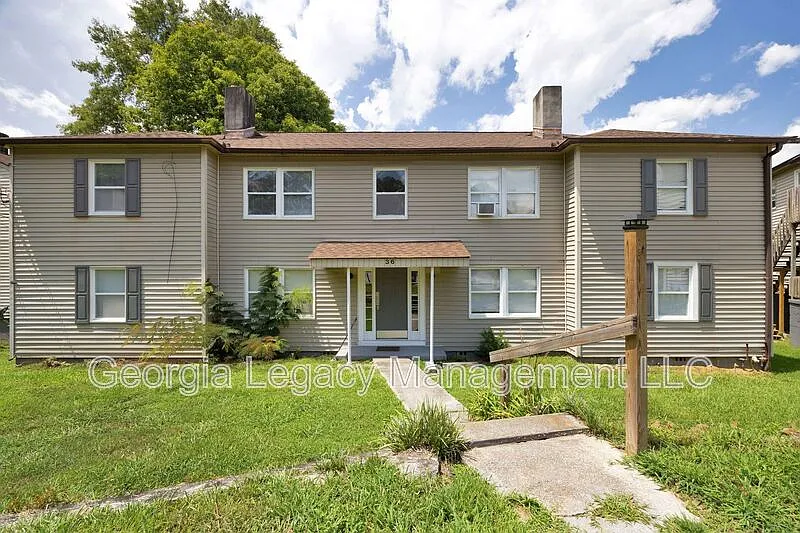 21 Andrews Ct #101