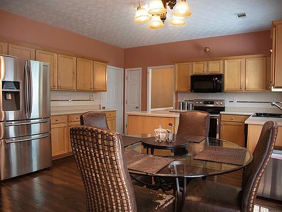 4th image of 835 Dunagan Forest Dr