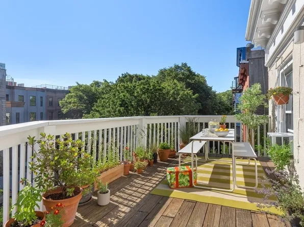 110 Clinton Ave APT 3A, Brooklyn, NY 11205