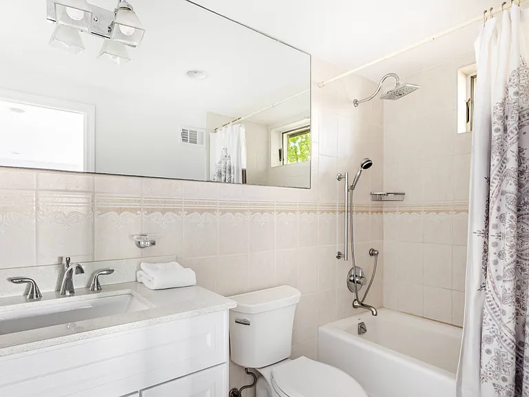 70 Cedar Ave — Photo 19