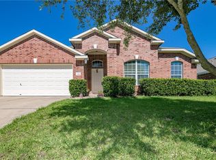 1104 Samson Dr, Hutto, TX 78634