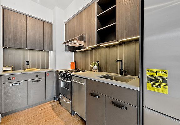 4th image of 54 Noll St APT 810