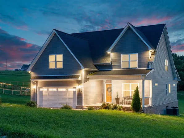 3968 Chapel Hill Rd, Clarksville, TN 37040