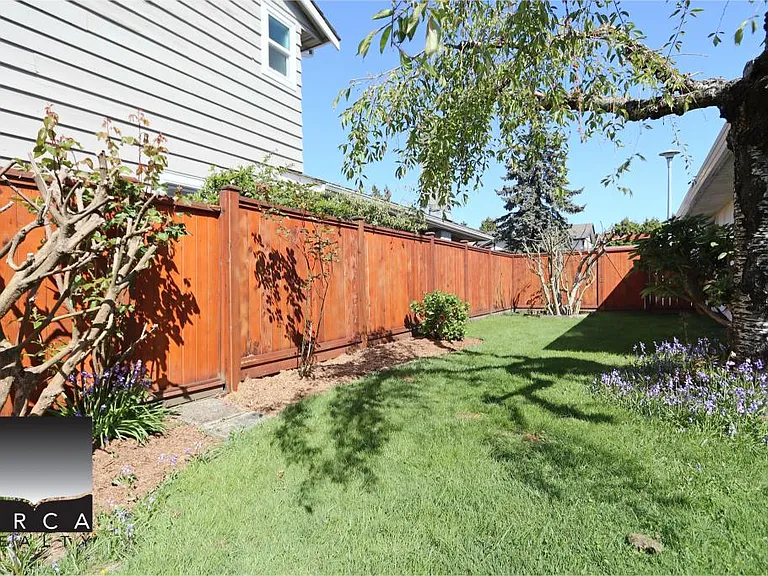 6400 Dakota Dr — Photo 31
