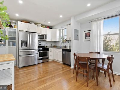 429 18th St NE APT 6, Washington, DC, 20002