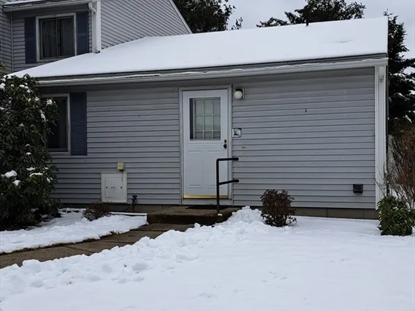 656 High St #107, Clinton, MA 01510