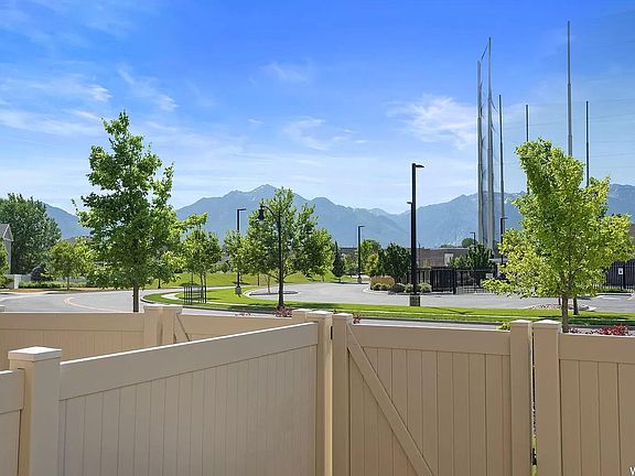 5th image of 6925 S Village River Ln W