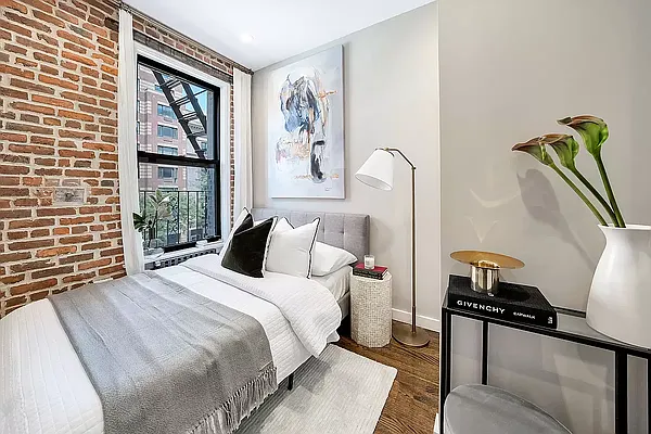 Rented by Douglas Elliman | media 14