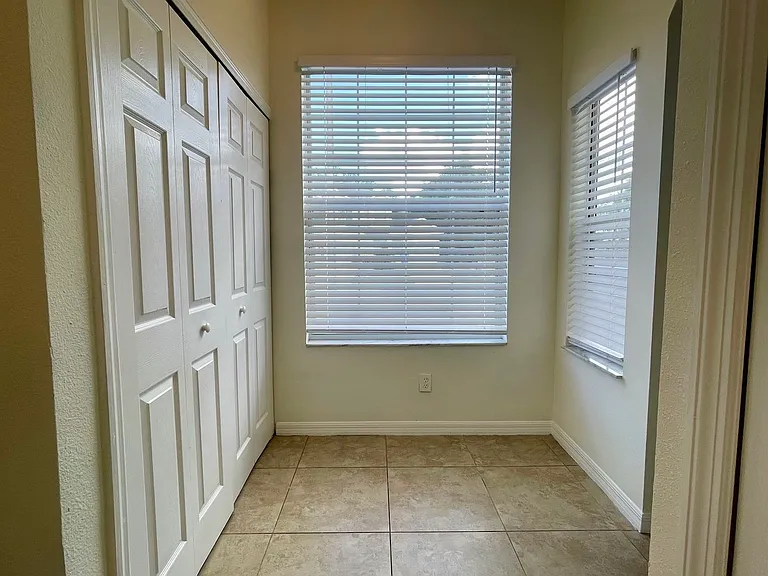 2481 Temple Grove Ln — Photo 6