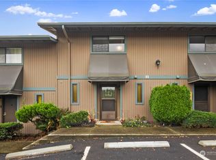 13700 37th Ave S APT 44, Tukwila, WA