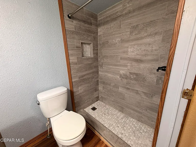 12760 Crisantemo Dr — Photo 16
