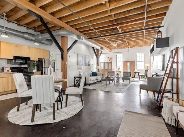 60 Dudley St APT 26, Chelsea, MA 02150