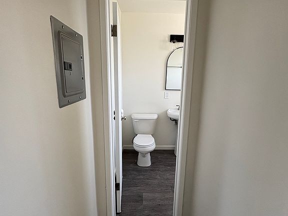 3rd image of 2921 Allgeyer Ave APT 15