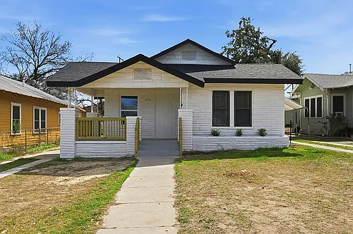 1230 Hammond Ave Photo 1