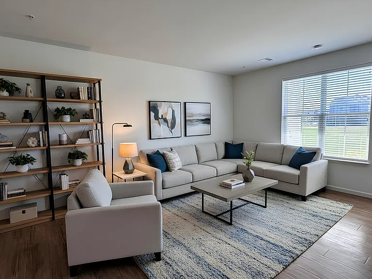 Park West Apartments — Photo 18
