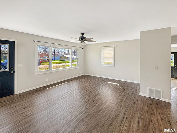 4th image of 305 Walnut St